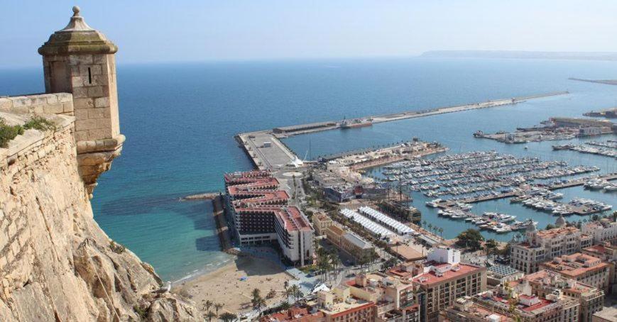 Flamenco, Apartamento Exclusivo De Dos En El Pleno Del Casco Antiguo, Alicante, Playa, Centro Historico, Rambla Apartamento