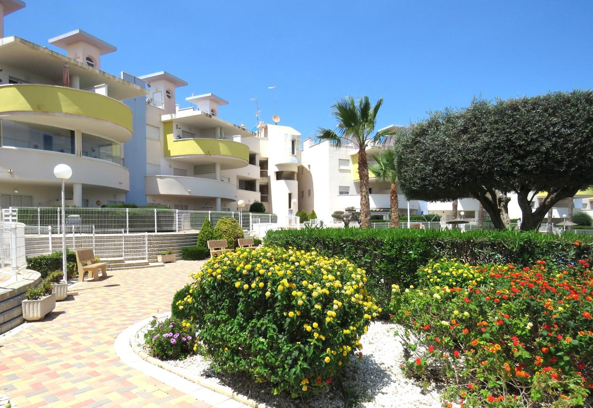 Villamartin Palms Stylish Close To Golf And Ocean With Garden Views Apartment