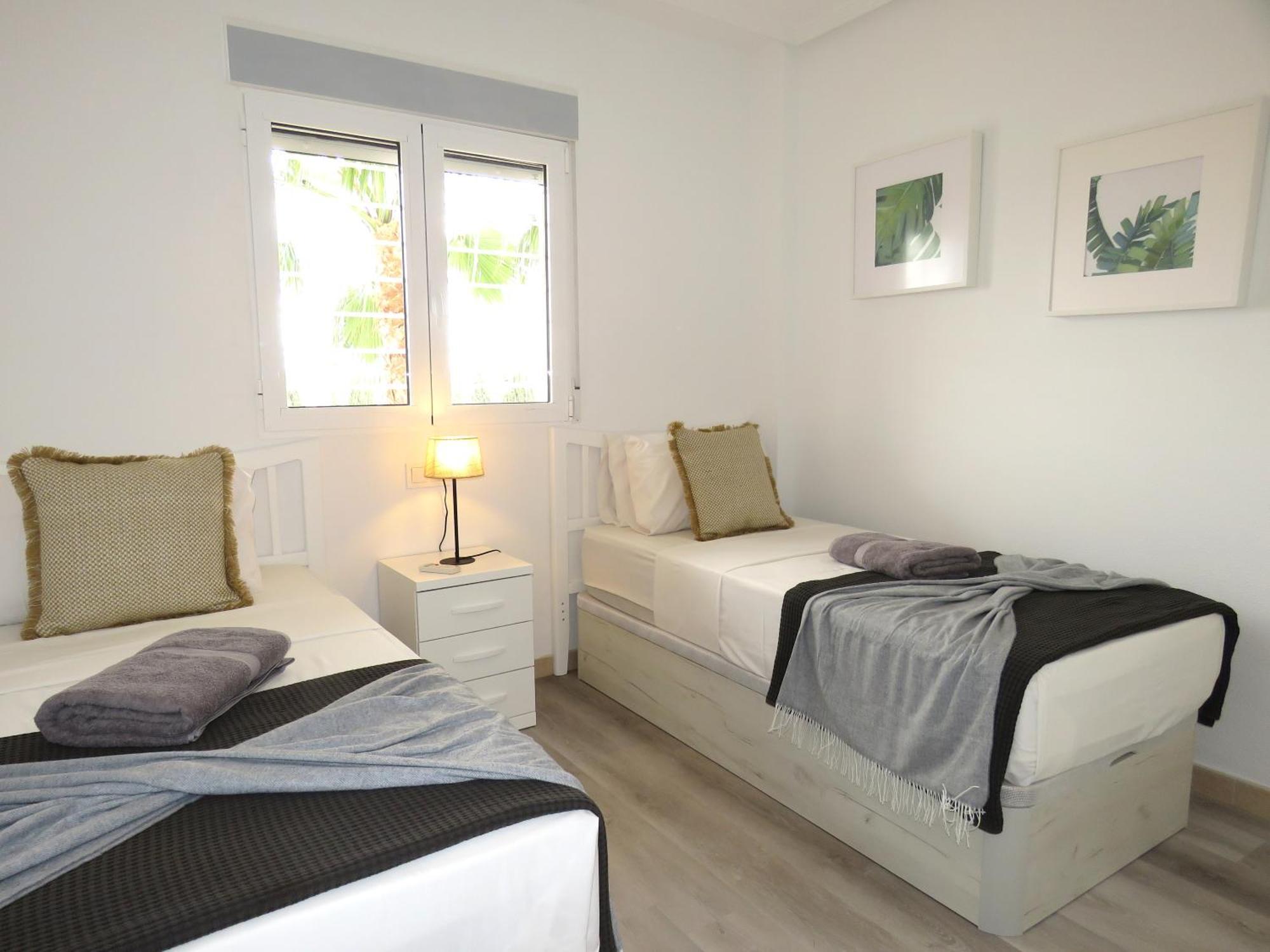 Apartment Villamartin Palms Stylish Close To Golf And Ocean With Garden Views