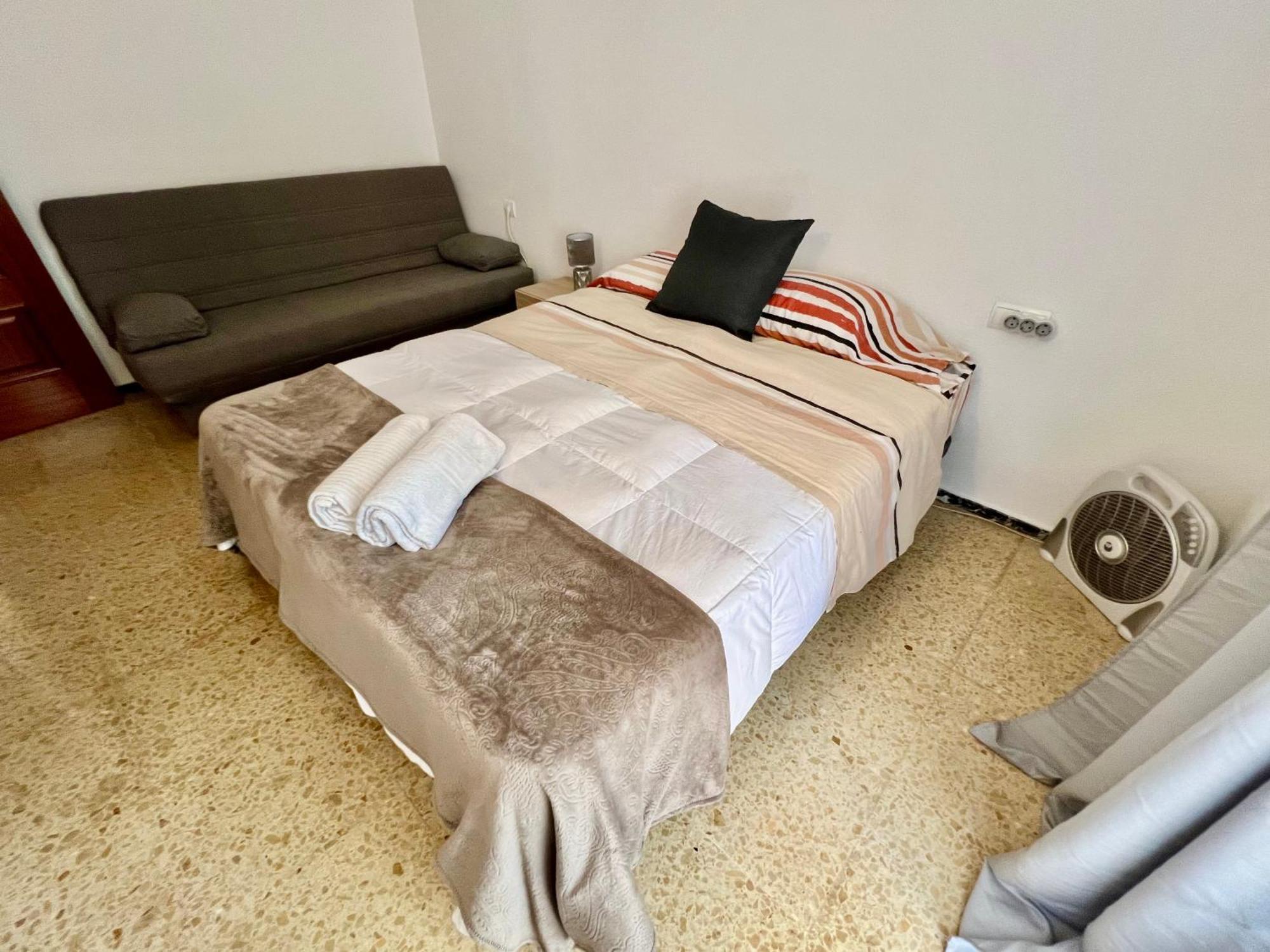 3br - Beachfront Balcony Haven * Alicante