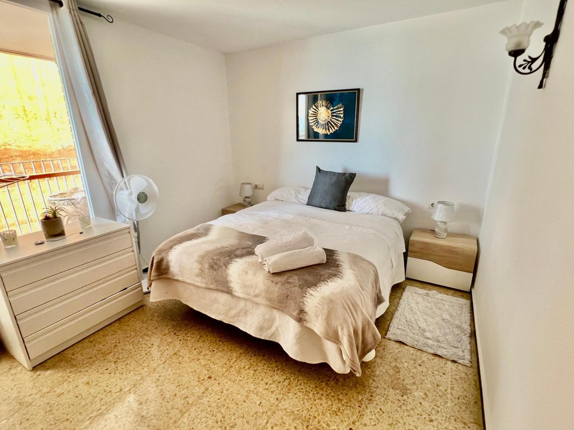 3br - Beachfront Balcony Haven Apartment *