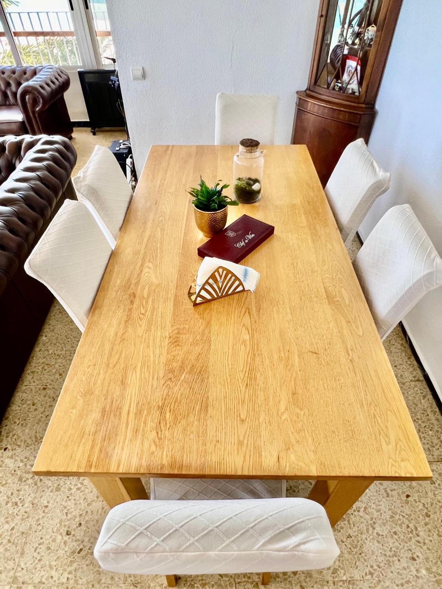 Apartamento 3br - Beachfront Balcony Haven
