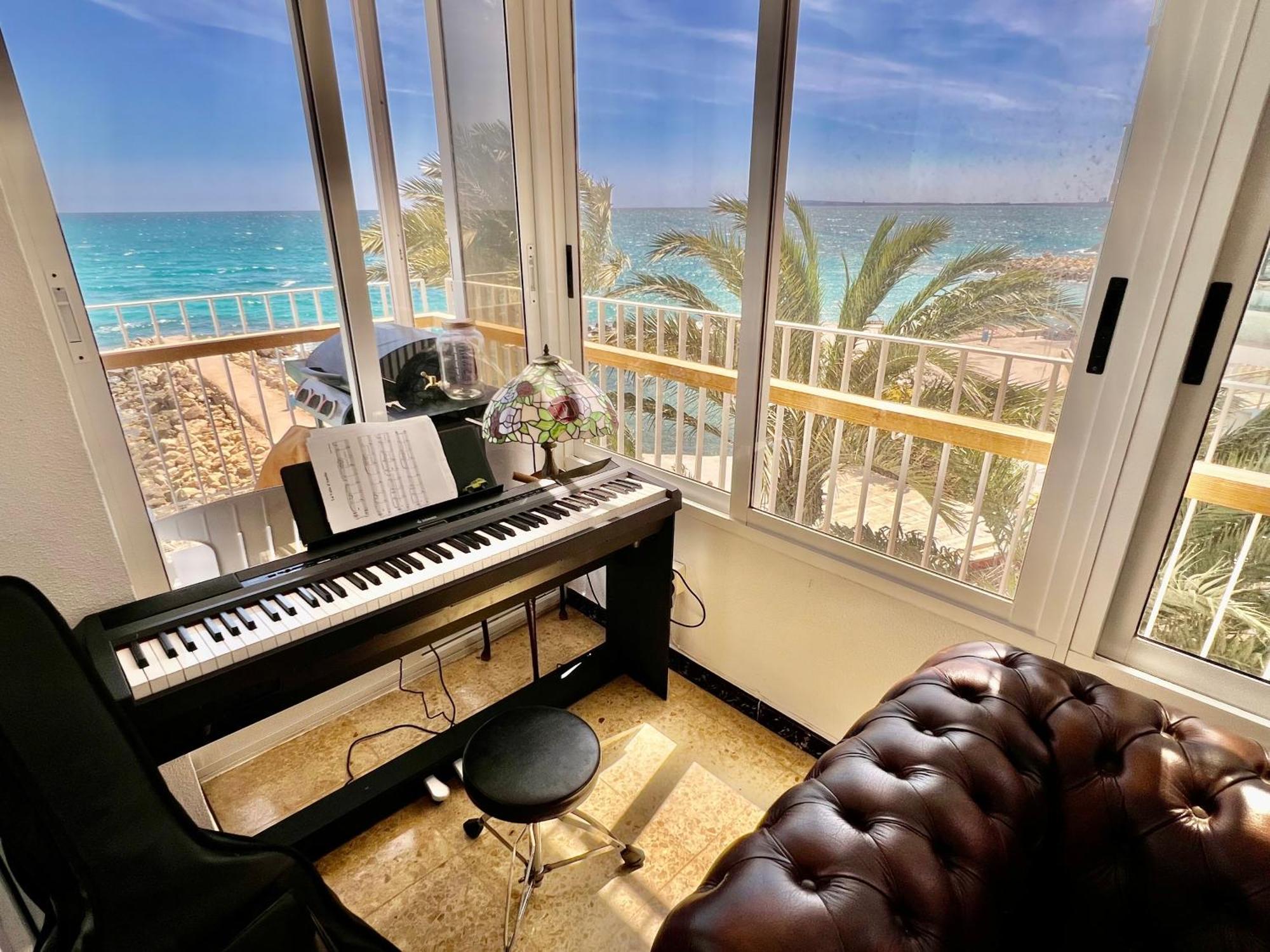 3br - Beachfront Balcony Haven Apartamento *
