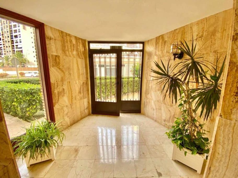 Apto Reformado 2-4 Pax, Wifi, Piscina Y Parking Junto A La Playa * Alicante