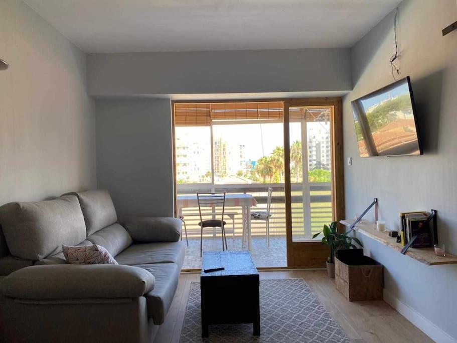 Apartamento Apto Reformado 2-4 Pax, Wifi, Piscina Y Parking Junto A La Playa *