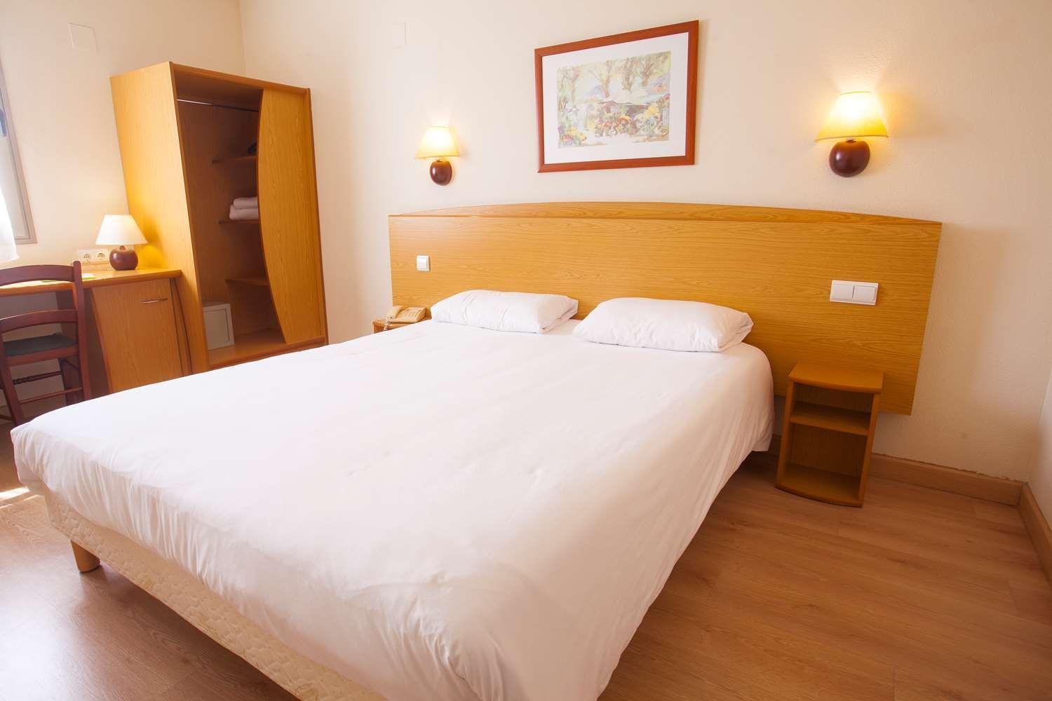 Hotel Campanile 3*