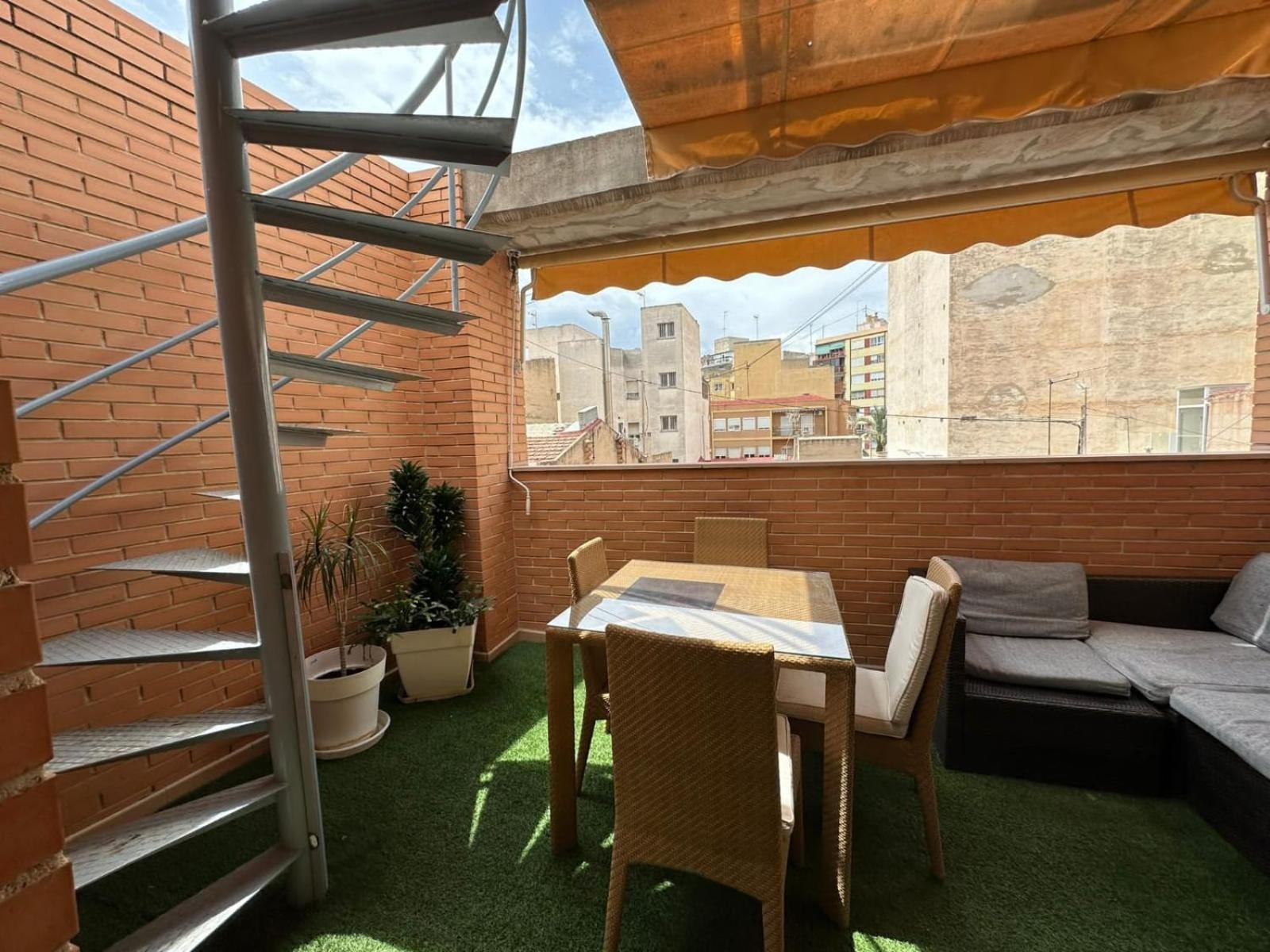 Apartment Jacuzzi Penthouse In Center Alicante