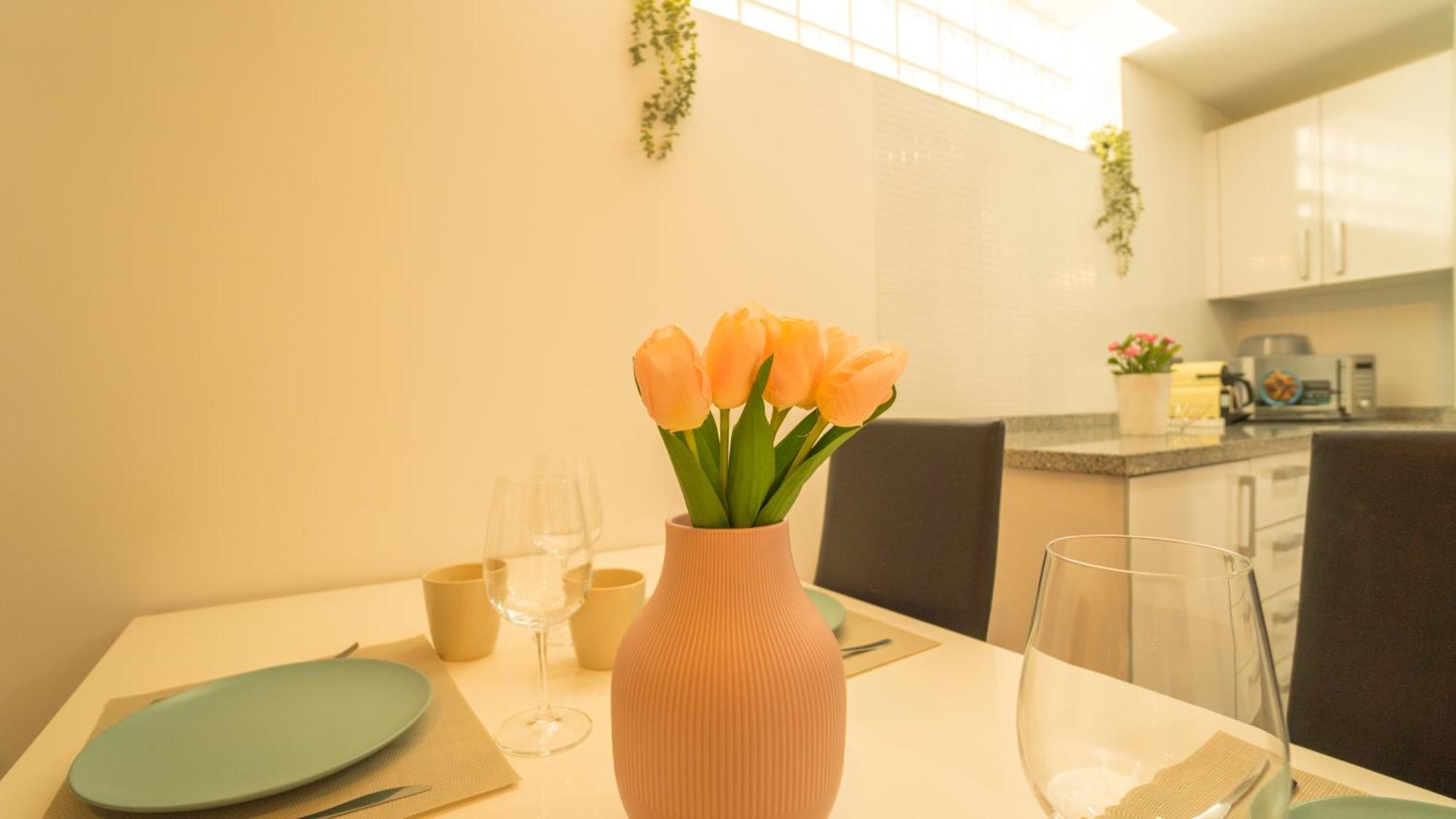 New Refurbished! 4 Minutes Walking To The * Alicante
