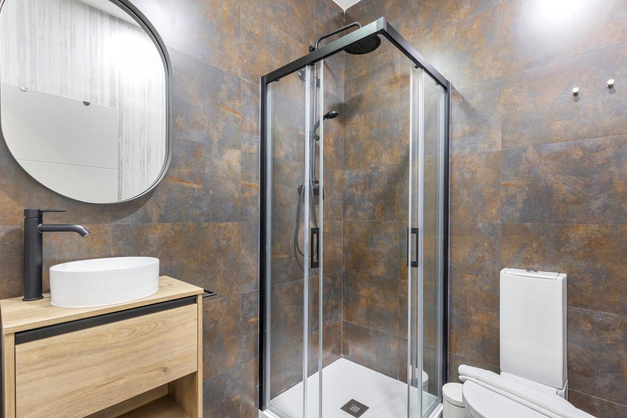 Apartamento Modern With Patio In *