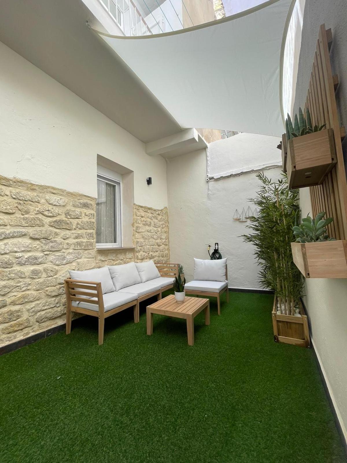 Apartamento Modern With Patio In