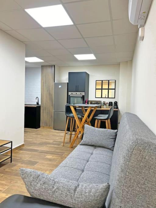 Nuevo, Plaza De Toros, Airc Apartment