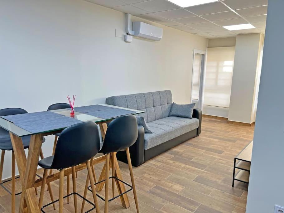 Nuevo, Plaza De Toros, Airc Apartment