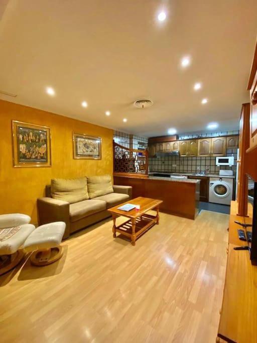 Apartamento Apto Al Lado De La Playa, 1 Dormitorio, Parking Alicante