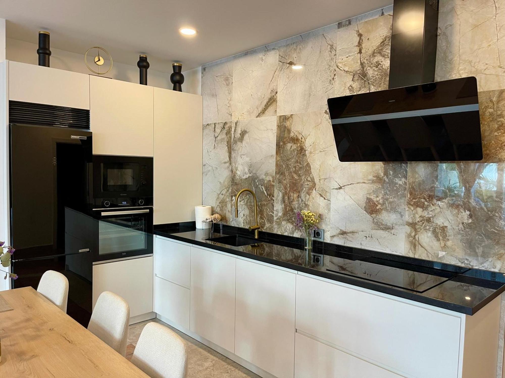 Apartamento Gran Atico Con Terraza En El Centro De *