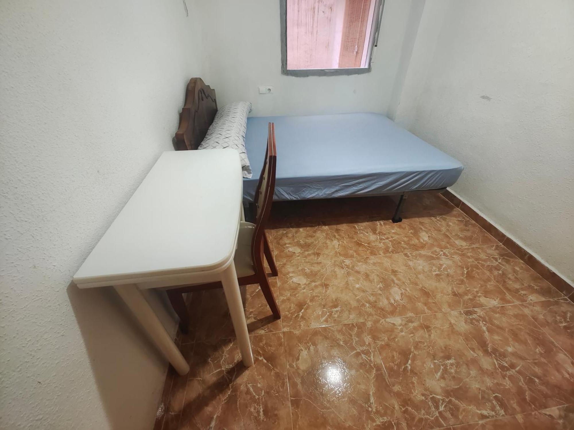 La Casa Tranquila Y Limpia Habitación en casa particular *