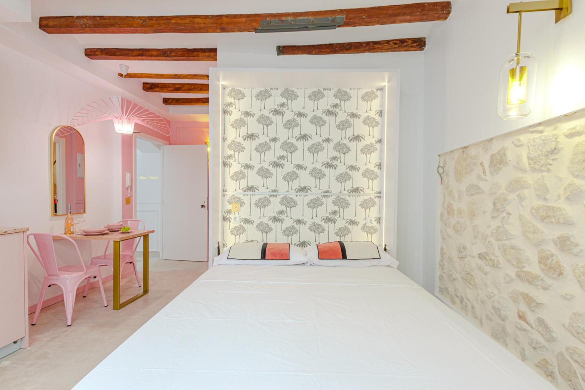 Apartamento Glamorous Pink In Center Alicante