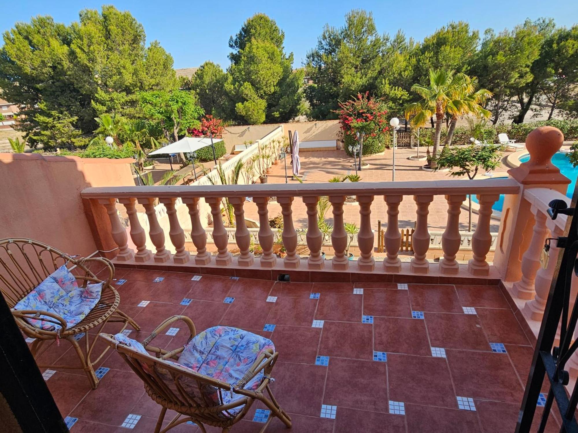 Reina Villa