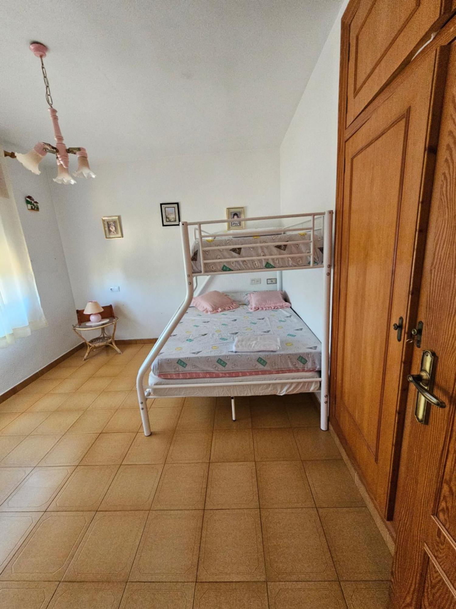 Reina Villa *