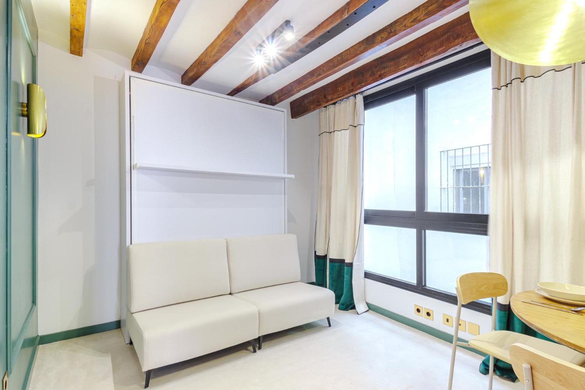 Apartamento Refined And Practical In Historic Center Of Alicante