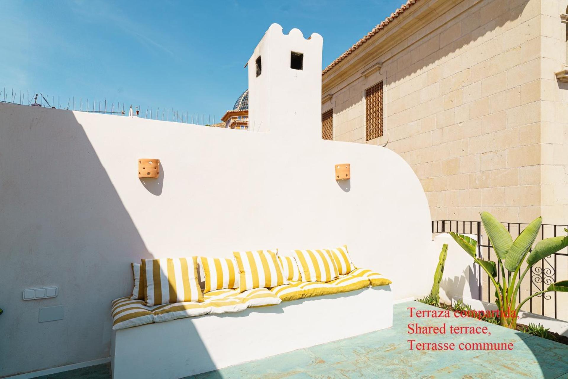Spacious And Luxurious Mezzanine In Historic Center Apartamento Alicante