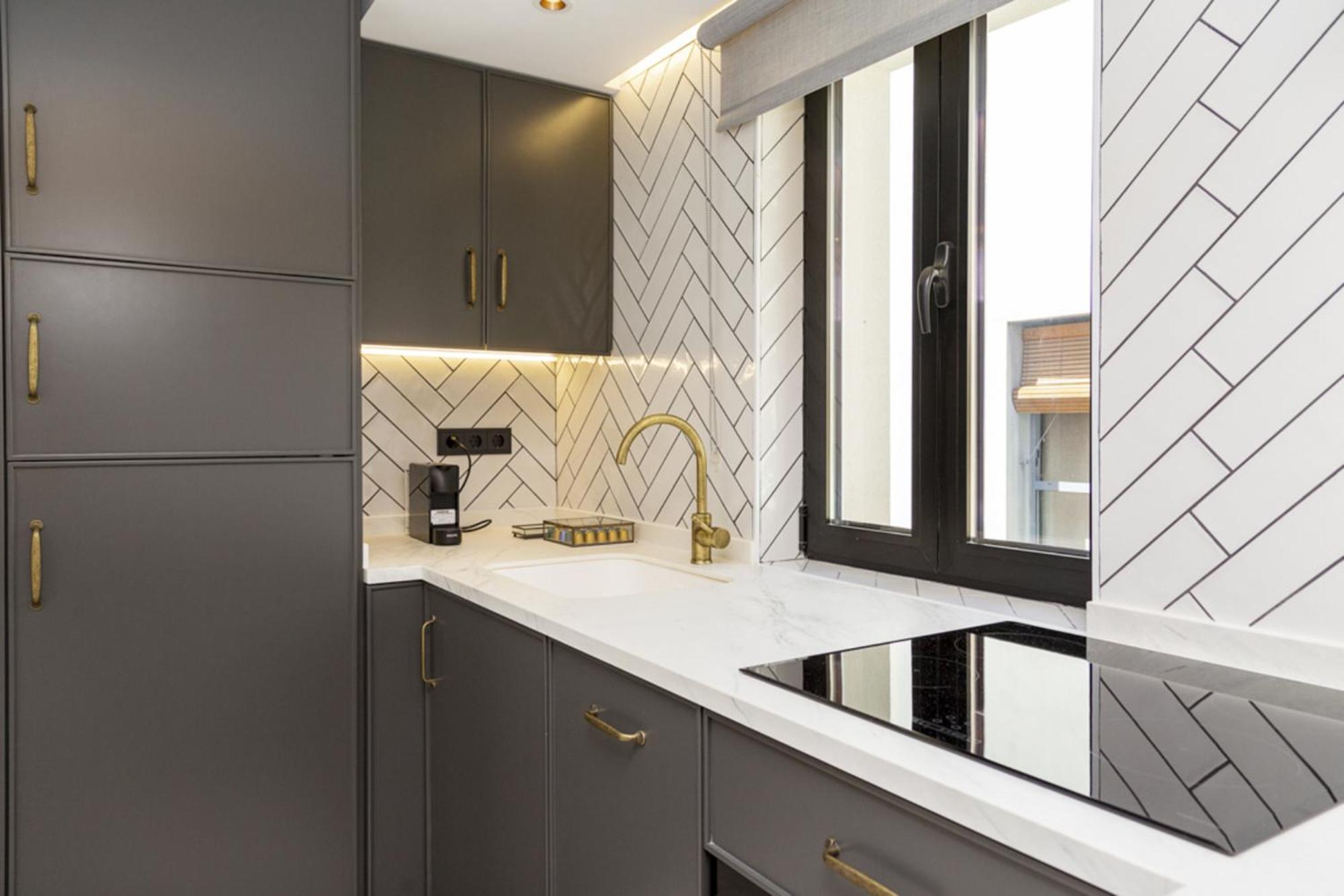Cisneros By United Renters Apartment