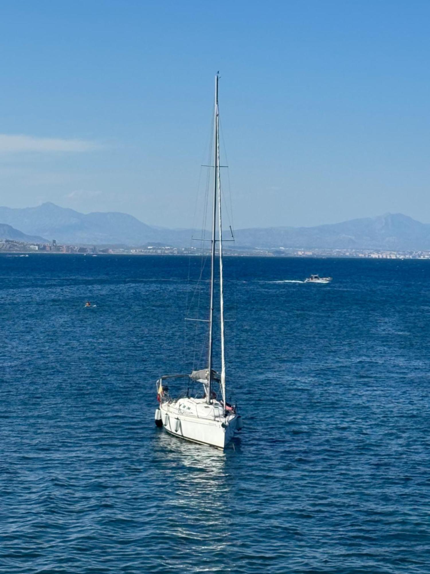 Barco Eiroa En Centro, Real Club De Regatas Alicante