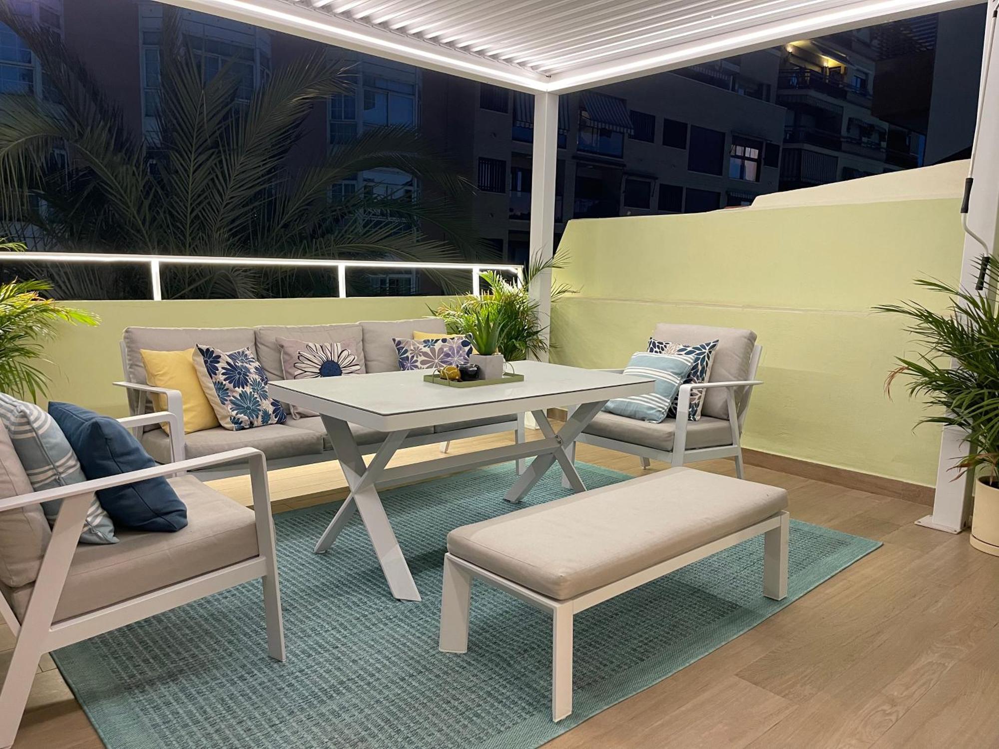 Gran Atico Con Terraza En El Centro De Apartamento Alicante