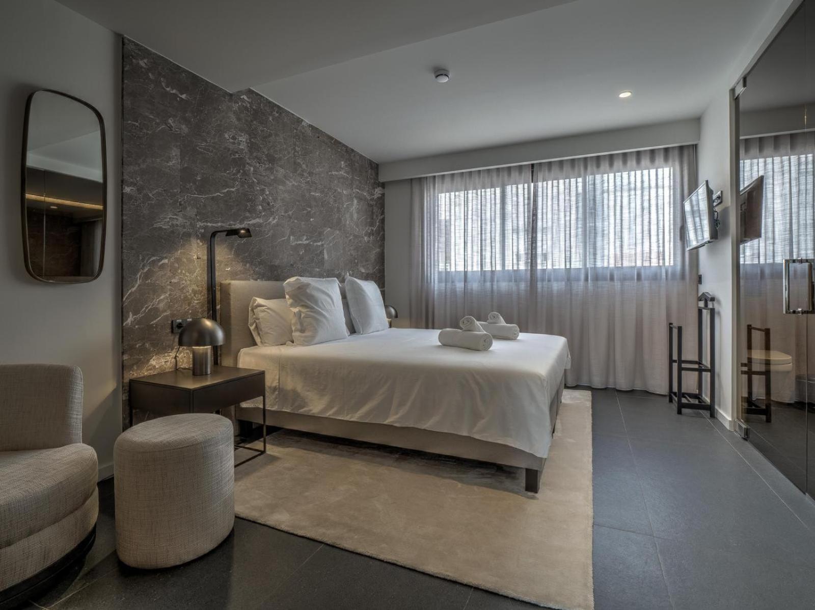 Tq 10 Boutique Apartahotel