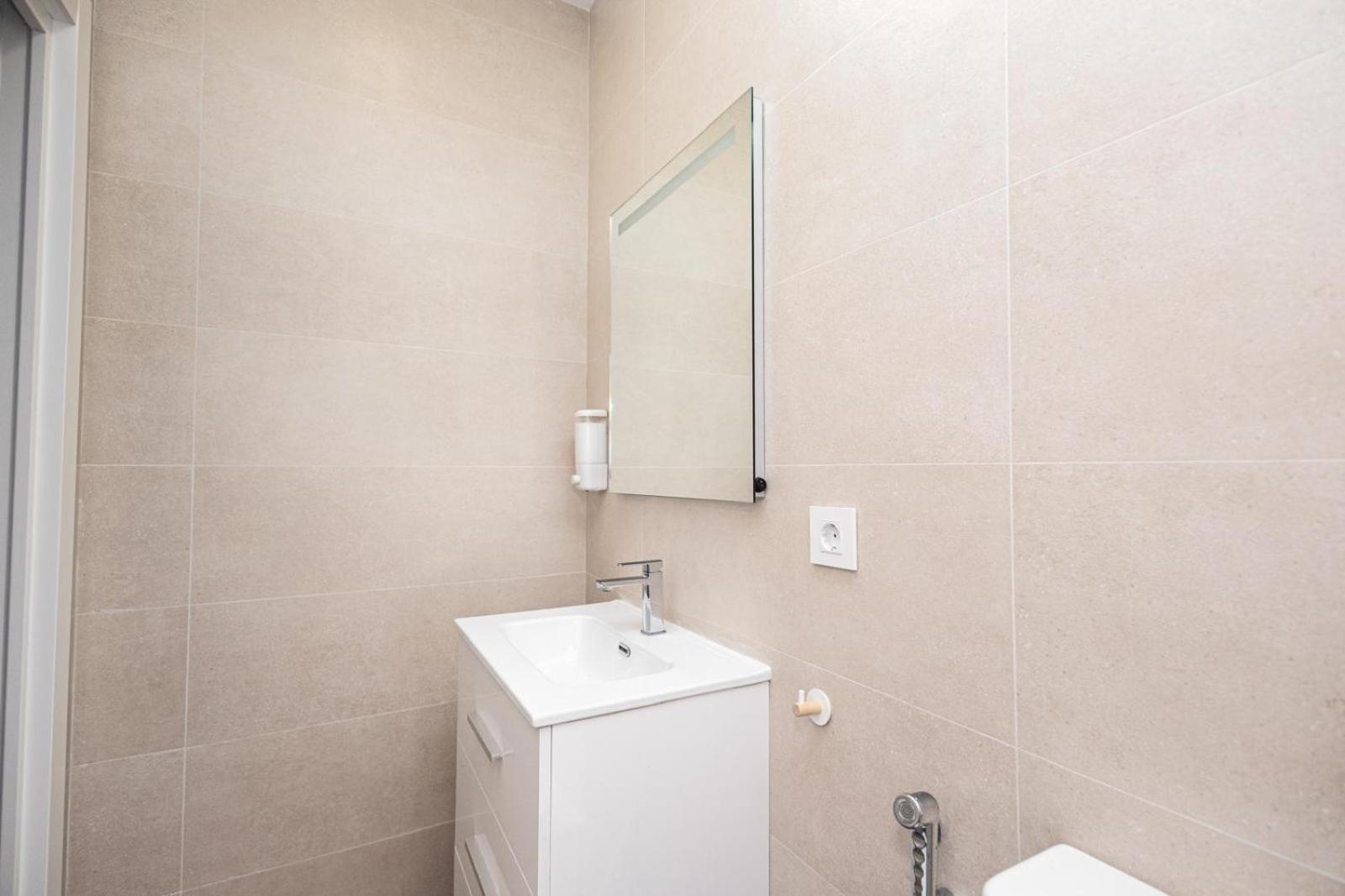 Ra Sevilla Apartment *