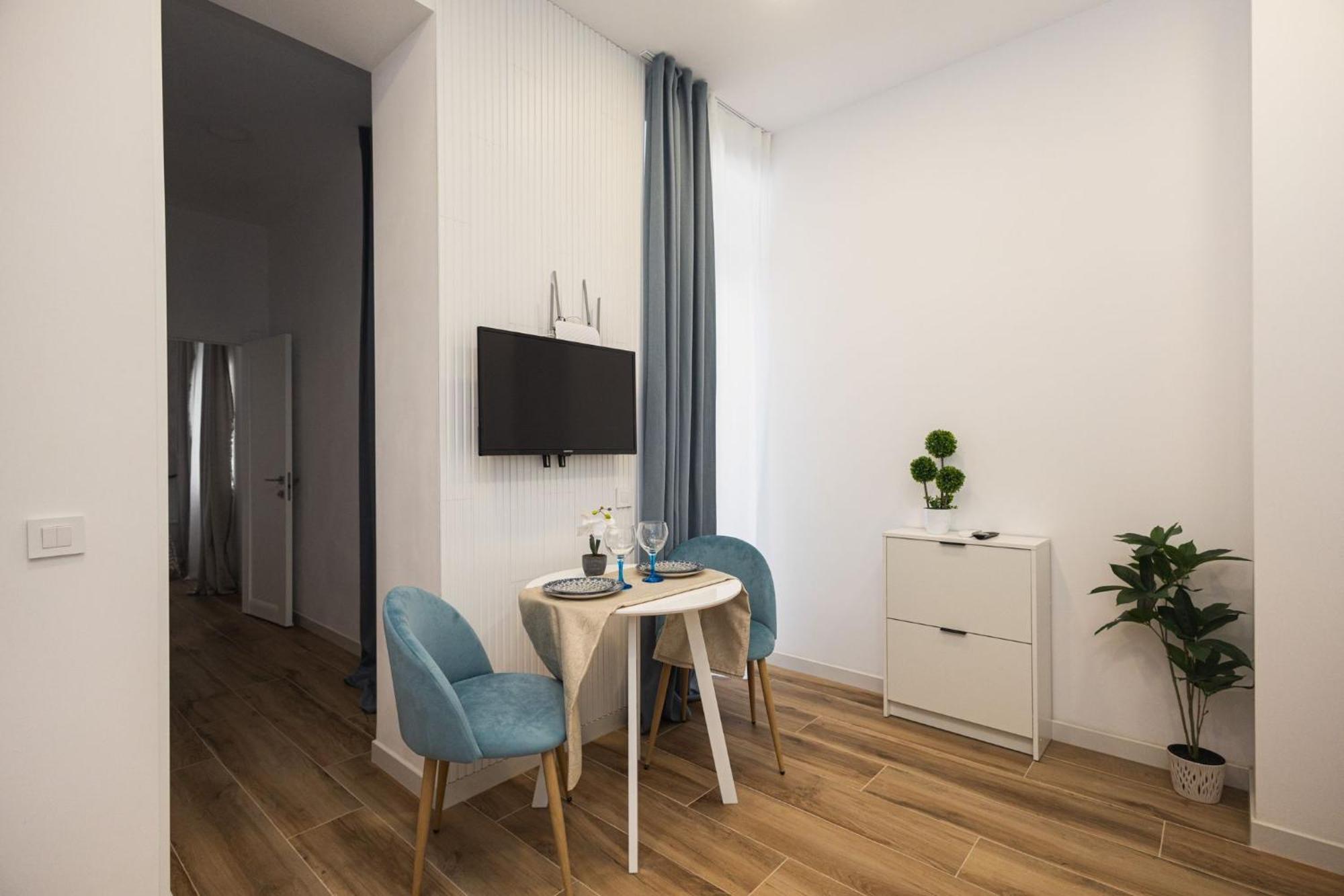 Ra Sevilla Apartment *