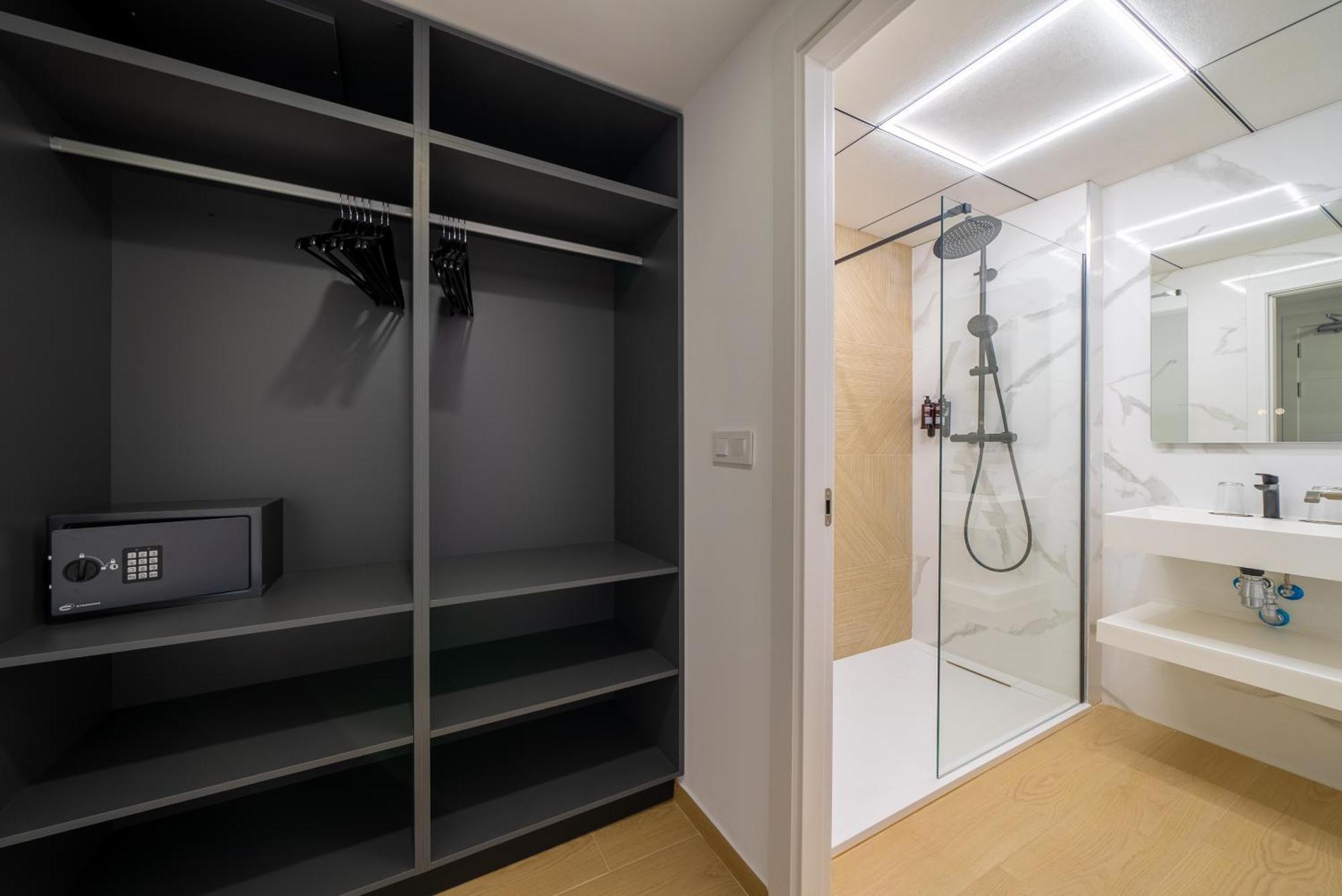 Smart Guest house *