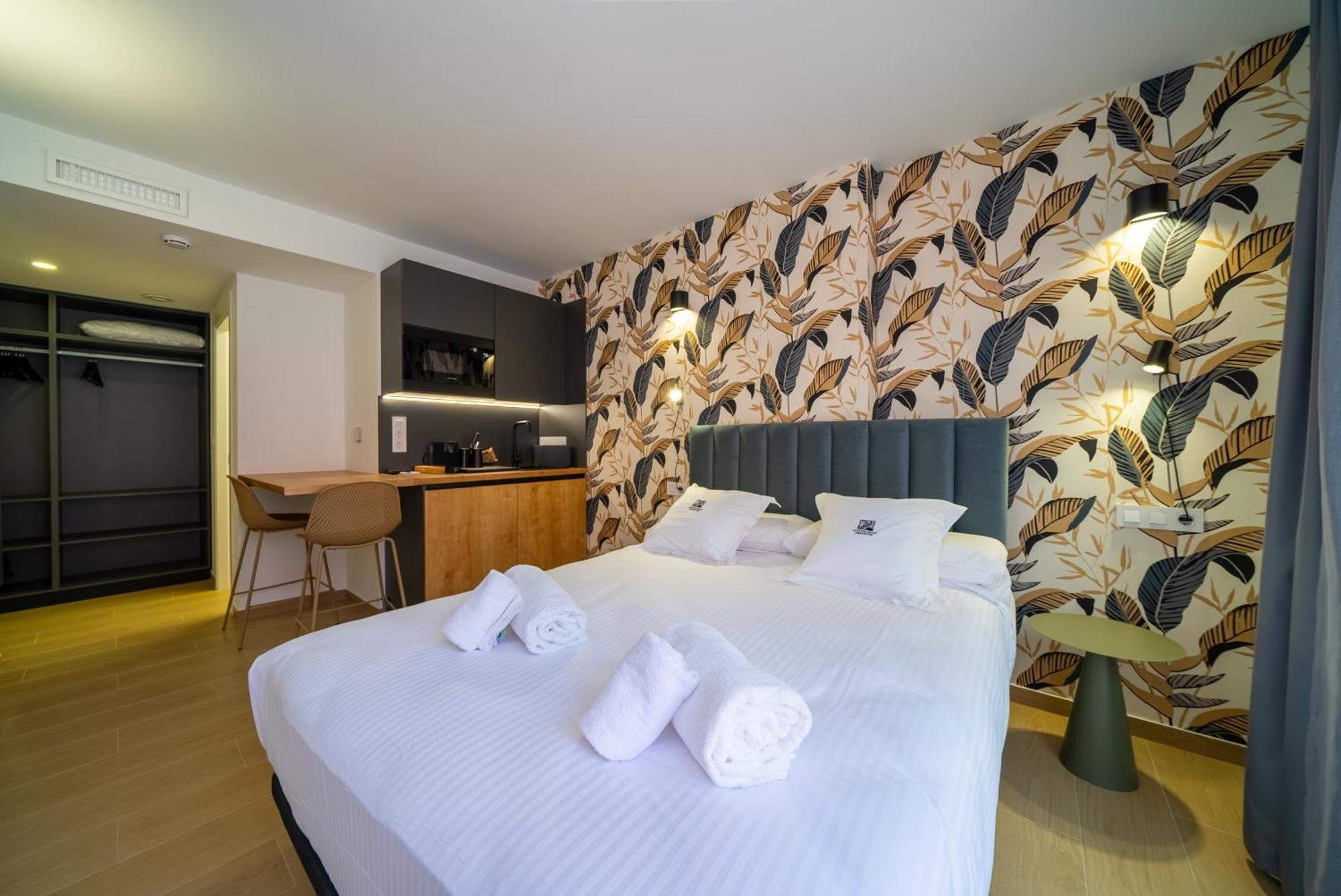 Smart Guest house *