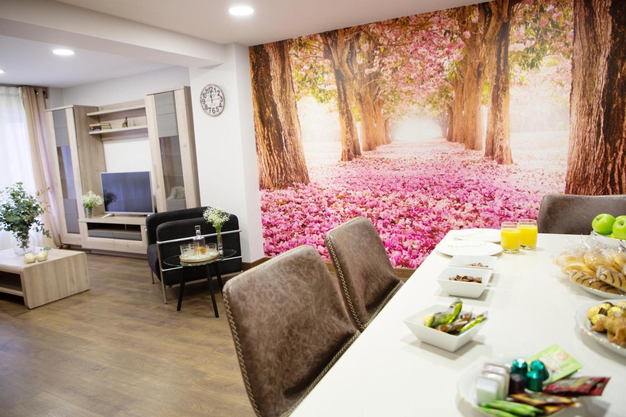 Apartment Luxury New Centre & Beach, *