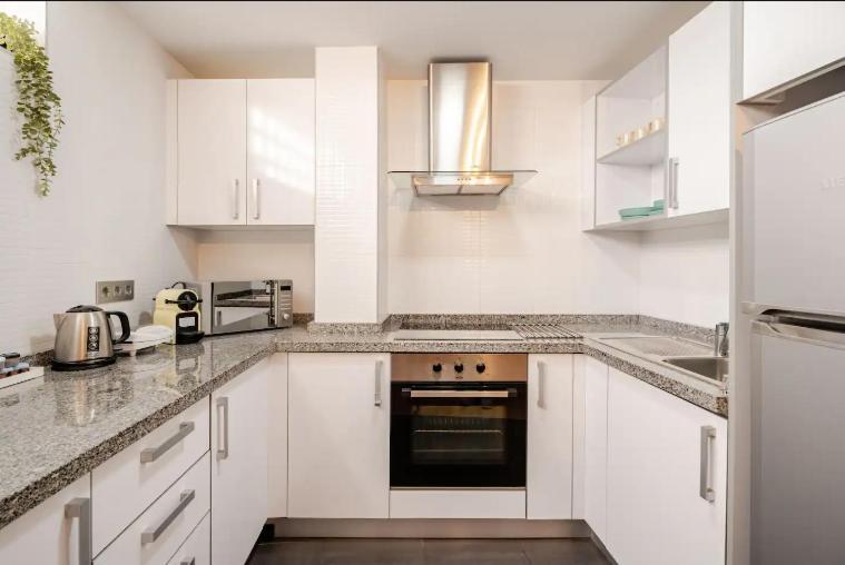 Apartamento New Refurbished! 4 Minutes Walking To The