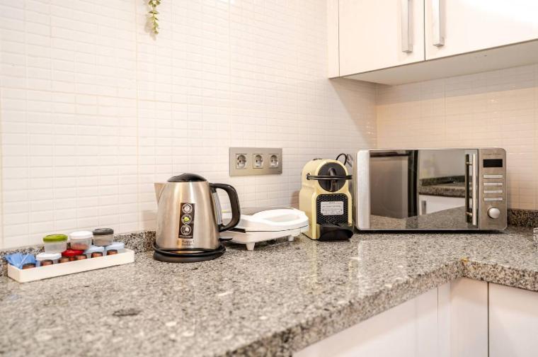 New Refurbished! 4 Minutes Walking To The *