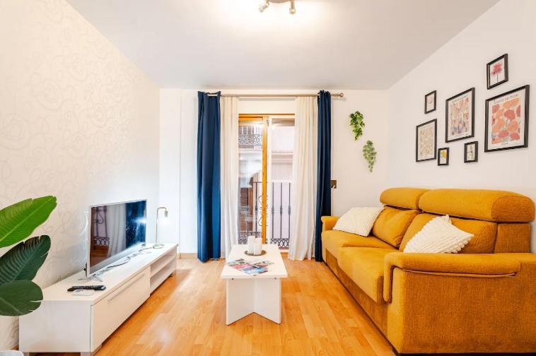 New Refurbished! 4 Minutes Walking To The