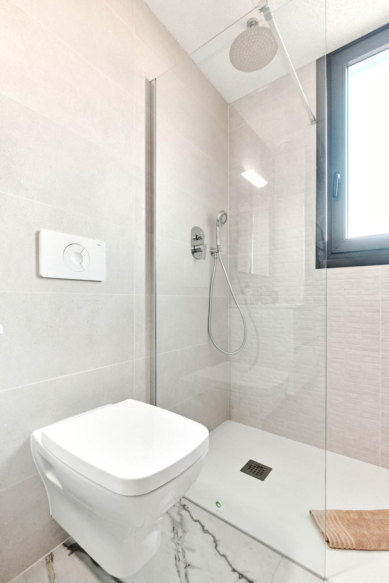 Sunrise New With Pool Apartment