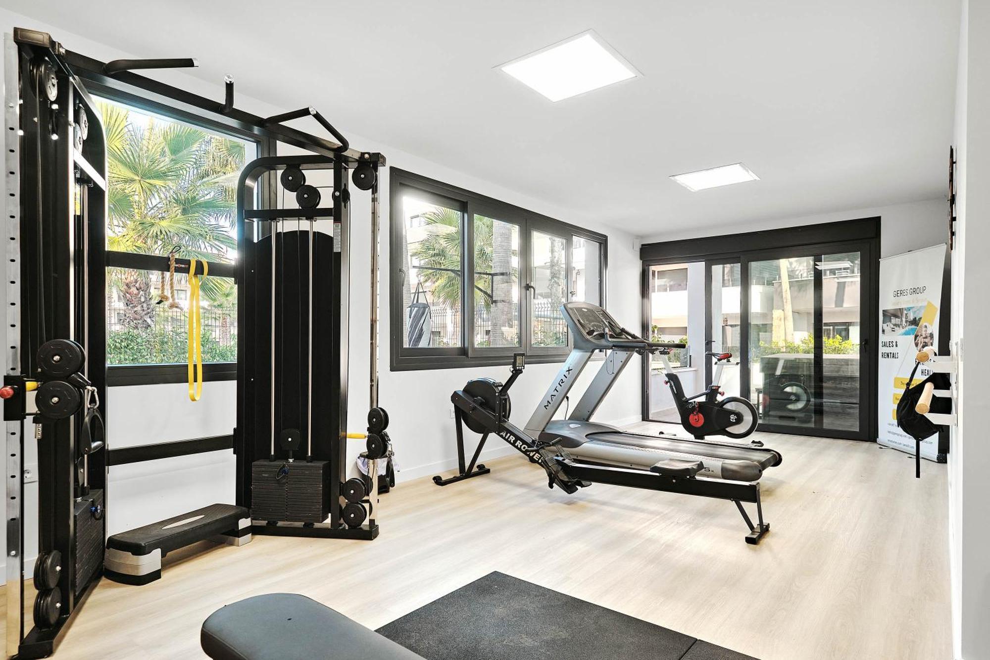 Sunrise New With Pool Apartment
