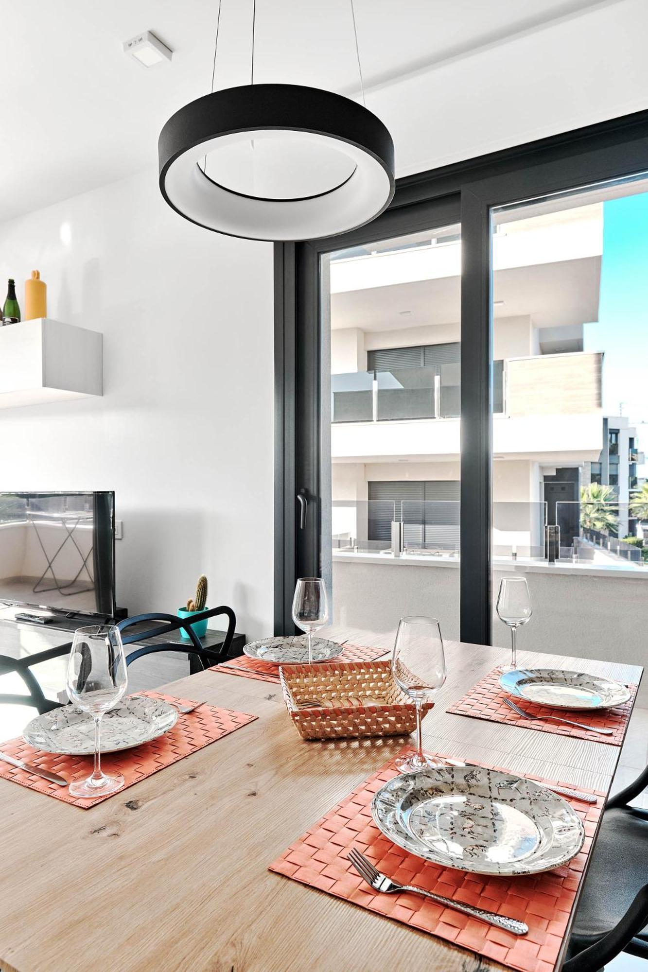 Sunrise New With Pool Apartment