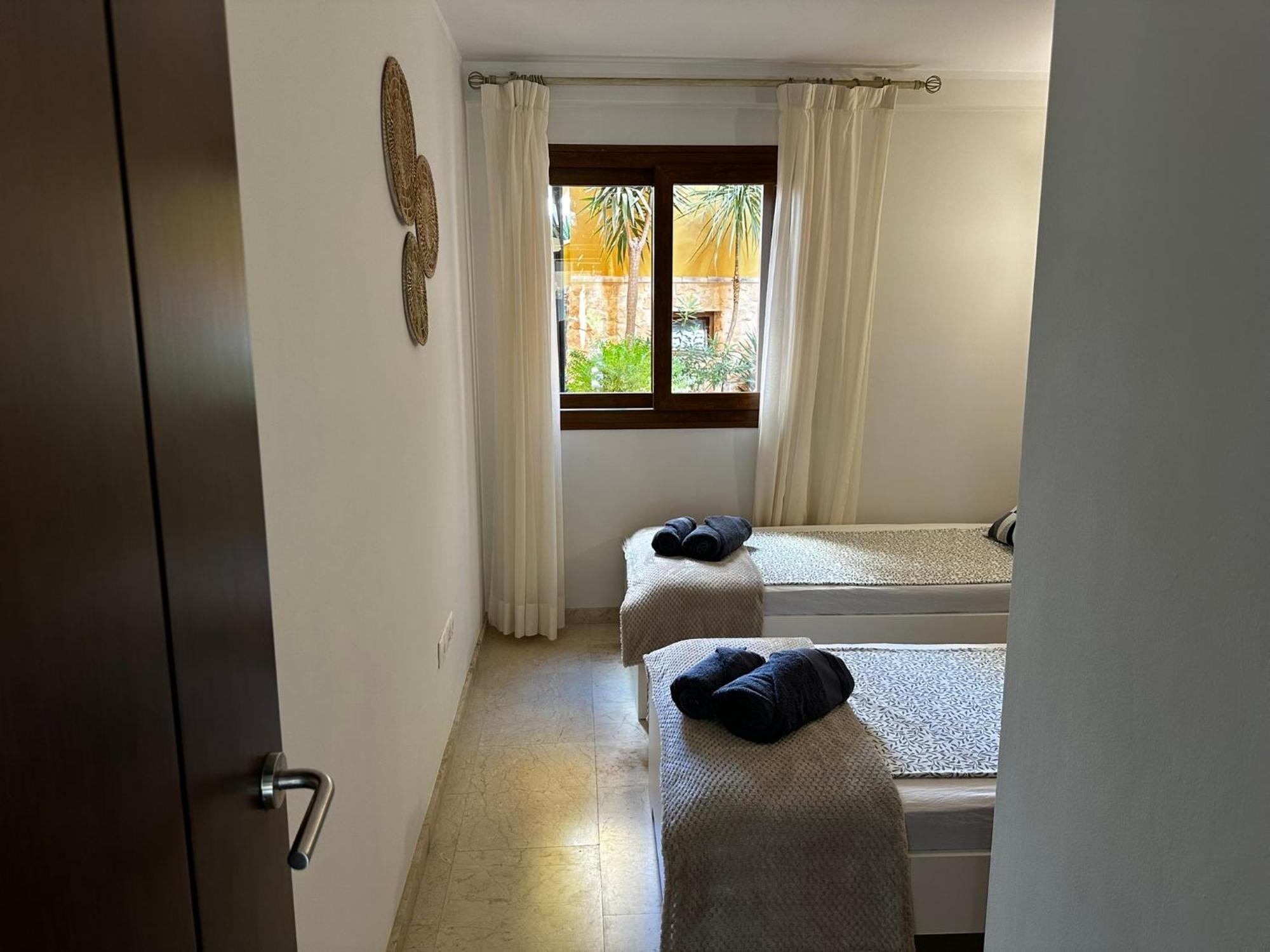 Apartamento Ground Floor Punta Prima Looking At The Pool Alicante