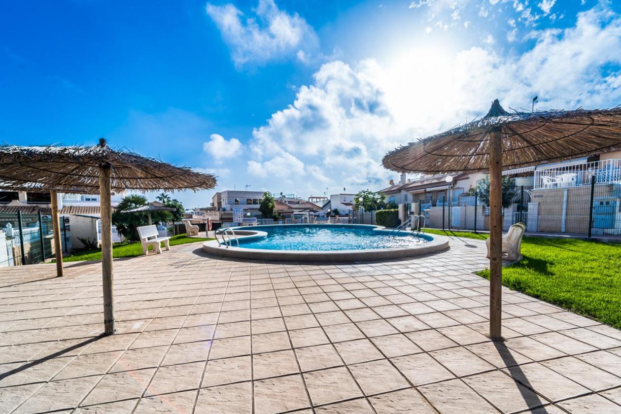 Renovated Townhouse - Rooftop, Garden & Stunning Views * Alicante
