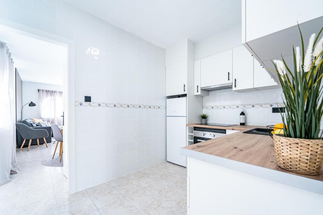 Renovated Townhouse - Rooftop, Garden & Stunning Views Сasa de vacaciones