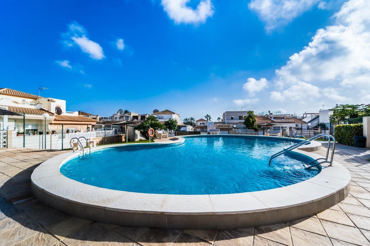 Сasa de vacaciones Renovated Townhouse - Rooftop, Garden & Stunning Views