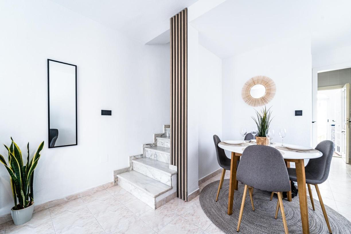 Renovated Townhouse - Rooftop, Garden & Stunning Views * Alicante