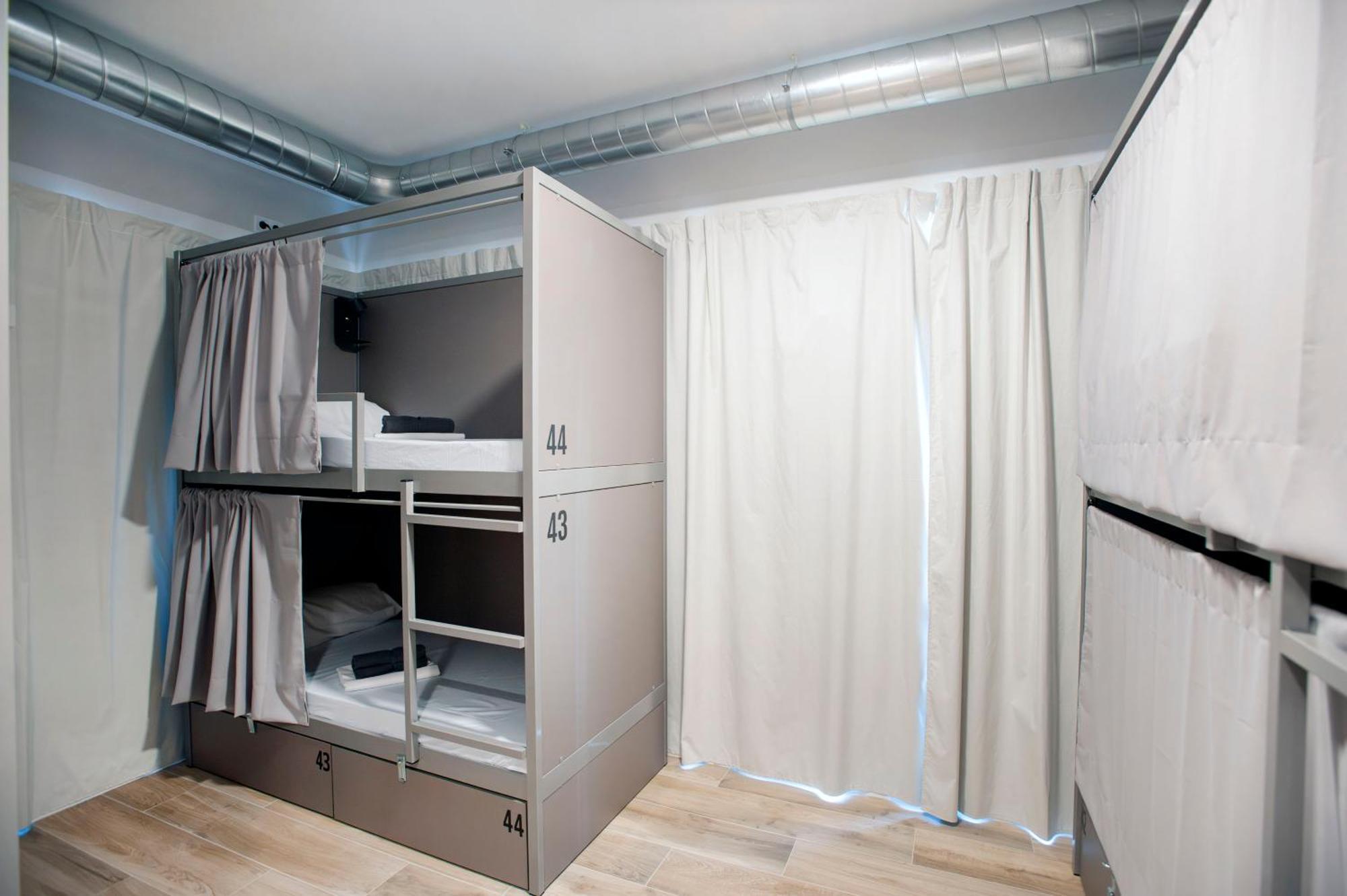 Hostel Dos Estaciones - Free Towels, Coffee & Tea, Remote Check-in *