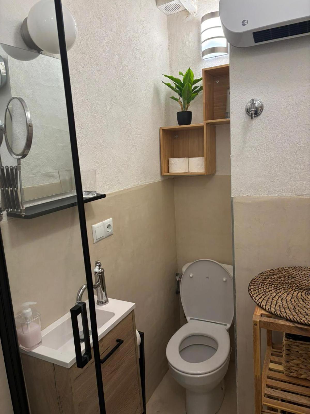 Holiday home Private Terrace-romantic-sea, Castle Views-central *