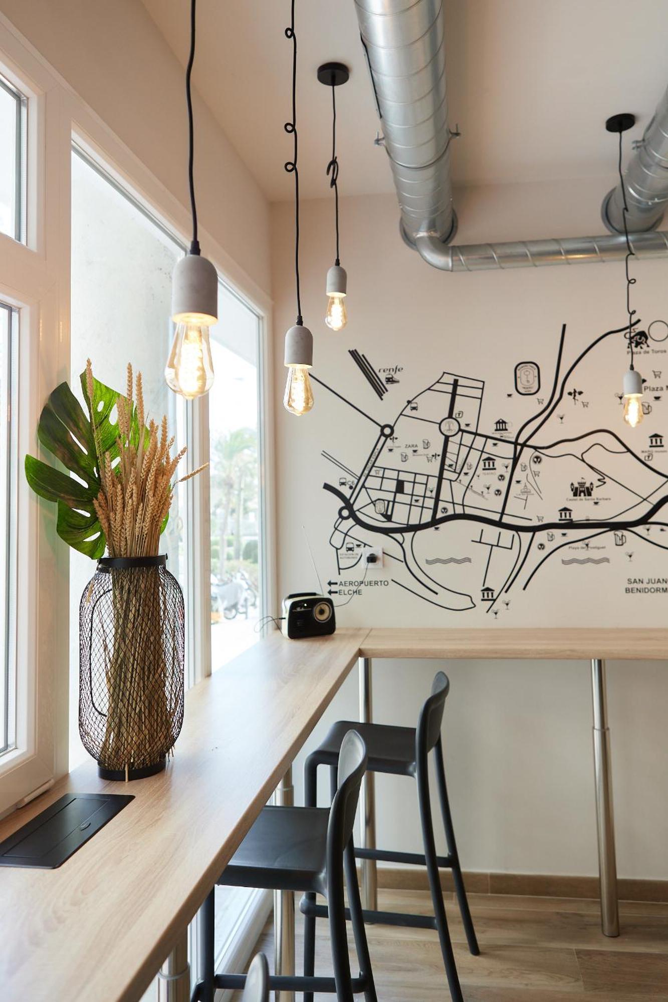 Hostel Dos Estaciones - Free Towels, Coffee & Tea, Remote Check-in Alicante