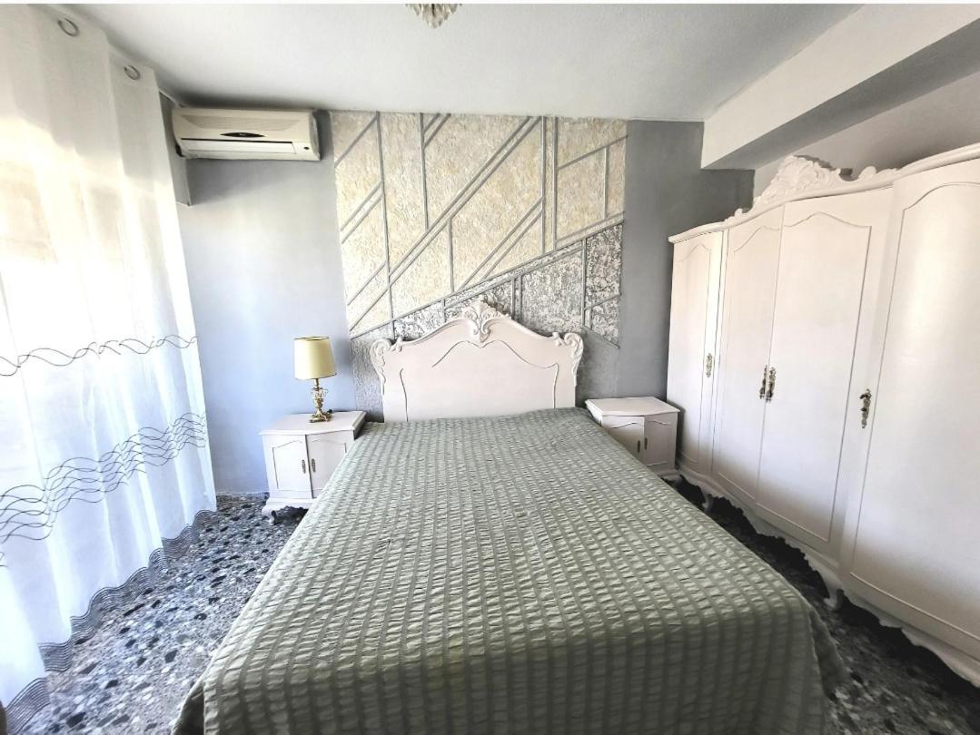 Habitación en casa particular 1- Happy Days Beach Center Mercado Alicante