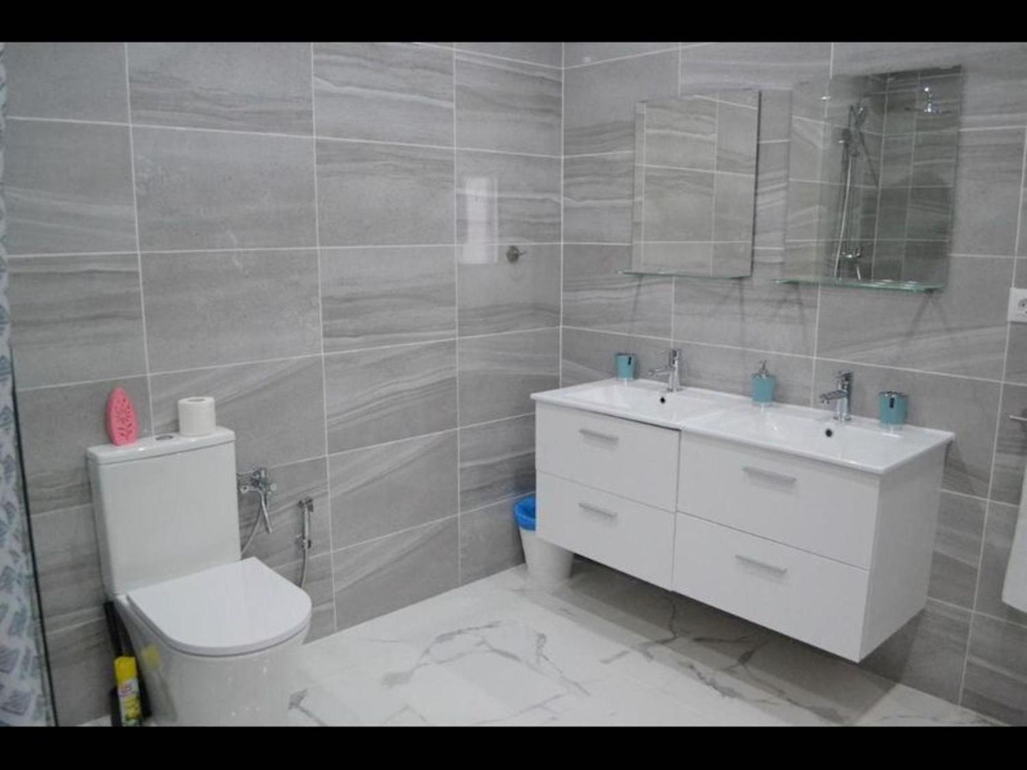 Apartamento Exceptional Fully Refurbished With Stunning Bathroom 1 Bed *