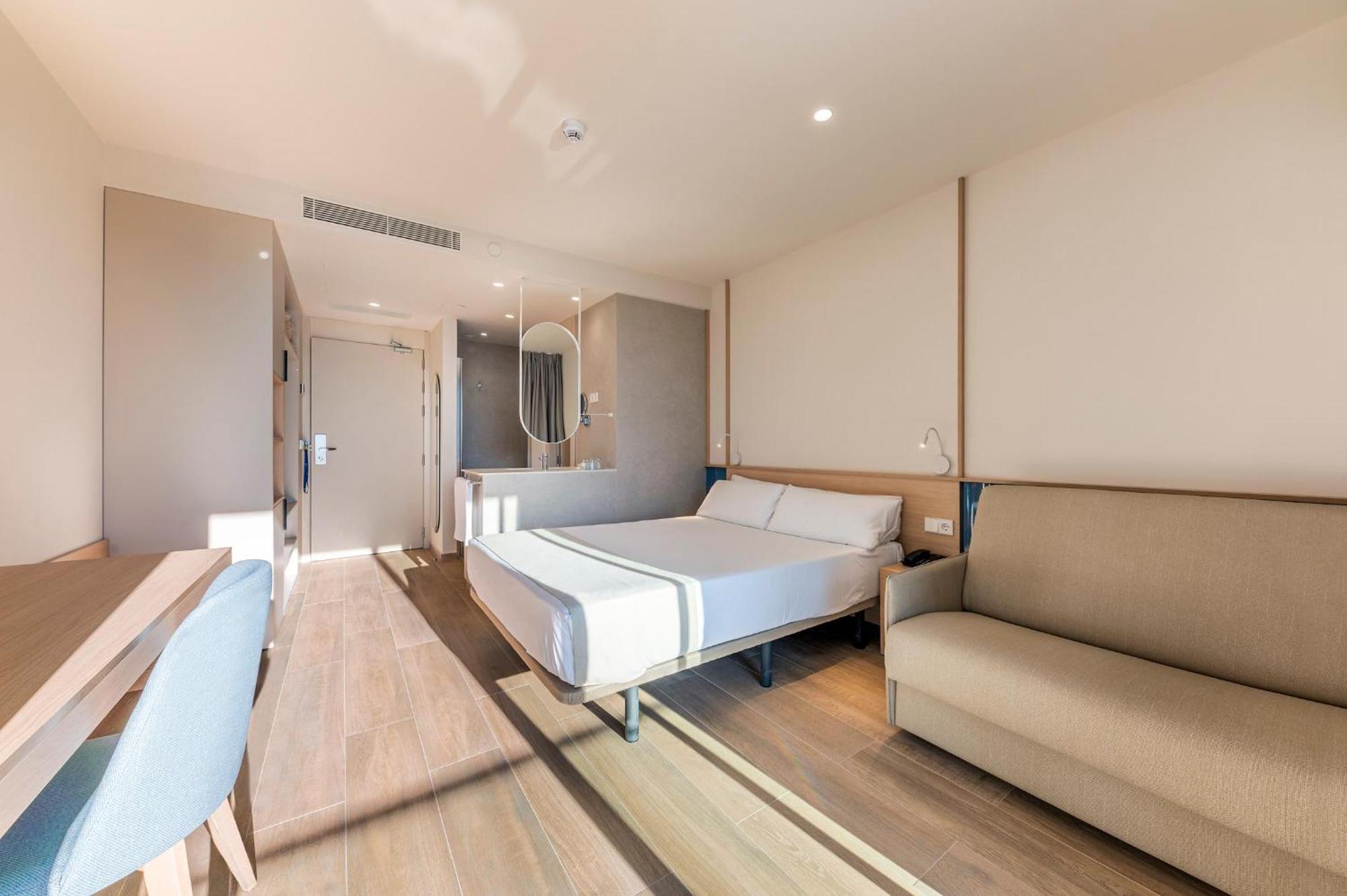 Hotel Port & 4*